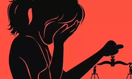 പഠനത്തില്‍ വീഴ്ചയും വ്യത്യസവും; കൗണ്‍സിലിങ്ങിന് എത്തിച്ചപ്പോള്‍ അറിയുന്നത് കുട്ടി ഗര്‍ഭിണി; പരാതിയില്‍ സോഷ്യല്‍ മീഡിയ വഴി പരിചയപ്പെട്ട യുവാവ് പീഡിപ്പിച്ചു എന്ന് കണ്ടെത്തല്‍; പ്രതി പിടയില്‍