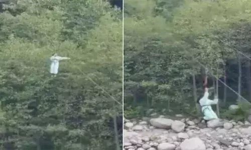 മണാലിയില്‍ സിപ് ലൈന്‍ പൊട്ടി വീണു; പത്ത് വയസുകാരിക്ക് പരുക്ക്;  അപകടം നദിക്ക് കുറുകേ കടക്കവേ