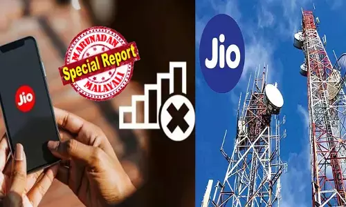 ഉച്ചയ്ക്ക് ഫോൺ ഓണാക്കിയവരുടെ കിളി പോയി; റീസ്റ്റാർട്ട് ചെയ്ത് നോക്കിയും ഫ്ലൈറ്റ് മോഡിലാക്കിയിട്ടും ഒരു രക്ഷയുമില്ല; പണികൊടുത്തത് ജിയോ നെറ്റ്‌വര്‍ക്ക്; കേരളത്തില്‍ ഉള്‍പ്പടെ പ്രവര്‍ത്തനങ്ങൾ തടസപ്പെട്ടു; തലയിൽ കൈവച്ച് ഉപഭോക്താക്കൾ; മിനിറ്റുകള്‍ക്കകം സോഷ്യൽ മീഡിയയിൽ സംഭവിക്കുന്നത്!