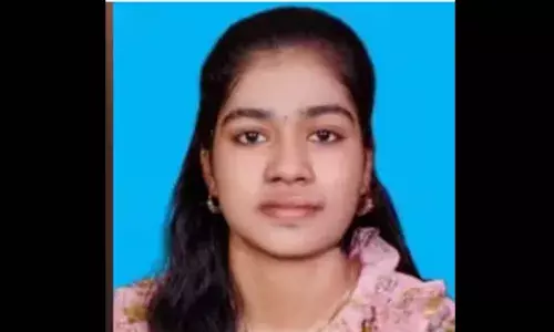 ഹോട്ടല്‍ മാനേജ്‌മെന്റ് വിദ്യാര്‍ഥിനി വീട്ടില്‍ മരിച്ച നിലയില്‍; വിവരമറിഞ്ഞത് ജോലിക്ക് പോയ അച്ഛന്‍ ഉച്ചയ്ക്ക് തിരികെ എത്തിയപ്പോള്‍; പെണ്‍കുട്ടി പഠനാവധിക്ക് വീട്ടില്‍ എത്തിയത് ഒരാഴ്ച മുമ്പ്