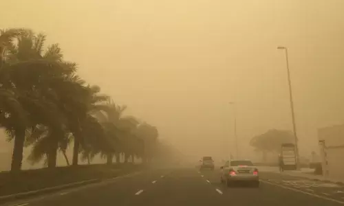 ഇറാനിൽ നിന്ന് ഒമാൻ ലക്ഷ്യമാക്കി പൊടിക്കാറ്റ്..!; അതൊക്കെ തെറ്റായ പ്രചാരണം; കൃത്യമായ അപ്ഡേറ്റുകൾ മാത്രം ശ്രദ്ധിക്കുക; കാലാവസ്ഥ നിരീക്ഷണ വകുപ്പ് പറയുന്നത്!