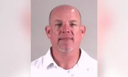 പ്രൊബേഷന് ലംഘിച്ചതിന് മുന് റേഡിയോ അവതാരകന് ആറ് വര്ഷം ജയില് ശിക്ഷ പ്രൊബേഷന് ലംഘിച്ചതിന് മുന് റേഡിയോ അവതാരകന് ആറ് വര്ഷം ജയില് ശിക്ഷ