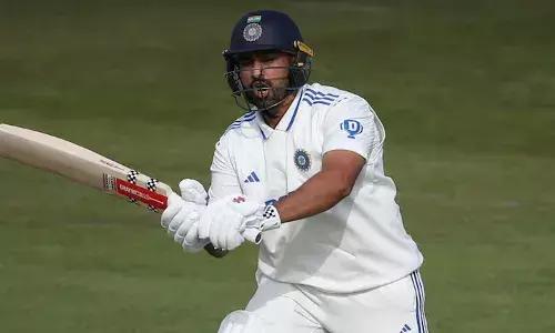 ഇന്ത്യന്‍ ക്യാമ്പില്‍ പരിക്ക് ആശങ്ക;  കരുണ്‍ നായര്‍ക്ക് പരിക്ക്;  നെറ്റിലെ ബാറ്റിങ് പരിശീലനത്തിനിടെ കരുണിന് വയറിന് പരിക്കേറ്റു; നിസ്സാരമെന്ന്് സൂചന