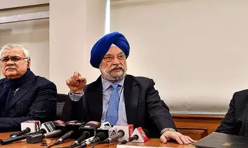 പശ്ചിമേഷ്യൻ സംഘര്‍ഷങ്ങൾ ഞങ്ങളെ ബാധിക്കില്ല; ഇന്ത്യയുടെ പക്കല്‍ എണ്ണയുണ്ട്; വിലവര്‍ധന ഉണ്ടാകില്ല; ആശങ്കകൾക്കൊടുവിൽ പ്രതികരണവുമായി കേന്ദ്രമന്ത്രി