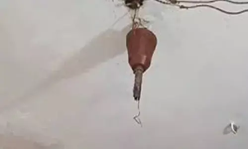 അങ്കണവാടിയിലെ ഫാന്‍ പൊട്ടിവീണത് കുട്ടികളുടെ പുറത്തേക്ക്;  മൂന്ന് വയസ്സുകാരന് പരിക്ക്