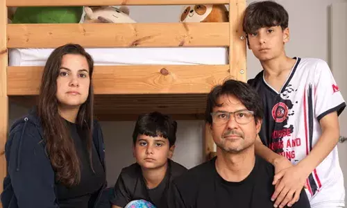 അച്ഛനും അമ്മയ്ക്കും തുടരാം.. മക്കള്‍ യുകെ വിടണം; വിചിത്ര ഉത്തരവുമായി യുകെ ഹോം ഓഫീസ്