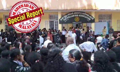 കാര്‍ പാര്‍ക്കിങ്ങിന്റെ പേരില്‍ അഭിഭാഷകനെ പിടിച്ചു തള്ളിയ സ്ത്രീയെയും പുരുഷനെയും റിമാന്‍ഡ് ചെയ്ത് കോടതി; വ്യാജ വാര്‍ത്തയുമായി റിപ്പോര്‍ട്ടര്‍ ചാനല്‍; പ്രോസിക്യൂട്ടറെയോ അഭിഭാഷകനെയോ കേള്‍ക്കാതെ പ്രതികള്‍ക്ക് ജാമ്യം കൊടുത്തതെന്ന് ആരോപിച്ച് ജില്ലാ ജഡ്ജിക്കെതിരെ കോടതി ബഹിഷ്‌കരിച്ച് കൊല്ലം കോടതിയിലെ അഭിഭാഷകര്‍