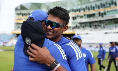 ദ്രാവിഡും ഗാംഗുലിയും ടെസ്റ്റില്‍ അരങ്ങേറ്റം കുറിച്ചത് ലോര്‍ഡ്‌സില്‍ 1996ല്‍ ഇതേ ദിവസം; കോലി അരങ്ങേറിയതും ഒരു ജൂണ്‍ 20ന്; ഒടുവില്‍ സായ് സുദര്‍ശനും; യുവതാരം ടെസ്റ്റ് ക്യാപ് ഏറ്റുവാങ്ങിയത് പൂജാരയില്‍നിന്നും; ഇതിഹാസ താരങ്ങളുടെ പട്ടികയില്‍ ഇടംപിടിക്കുമോ?