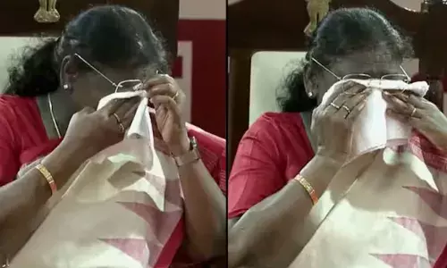 കാഴ്ചപരിമിതിയുള്ള കുരുന്നുകളുടെ ആശംസ ഗാനം കേട്ട് വികാരാധീനയായി; പിറന്നാള്‍ ദിനത്തില്‍ വിങ്ങിപ്പൊട്ടി രാഷ്ട്രപതി ദ്രൗപതി മുര്‍മ്മു