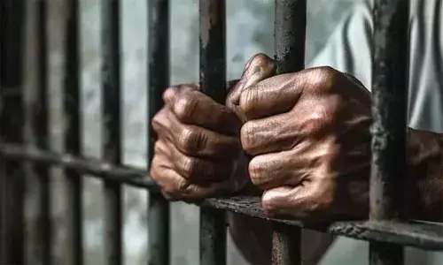 പ്രായപൂര്‍ത്തിയാകാത്ത പെണ്‍കുട്ടിയുടെ നഗ്‌നചിത്രം മൊബൈല്‍ ഫോണില്‍ സൂക്ഷിച്ചു; പോക്‌സോ കേസില്‍ പ്രതിക്ക് മൂന്ന് വര്‍ഷം കഠിന തടവ്