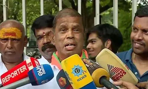 ദേശീയ പതാക കാവിക്കൊടിയാക്കണമെന്ന് ബിജെപി നേതാവ്; കോണ്‍ഗ്രസ് വേണമെങ്കില്‍ പച്ച പതാക ഉപയോഗിക്കട്ടെയെന്നും എന്‍ ശിവരാജന്‍