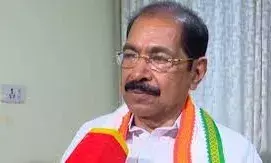 നിലമ്പൂരില്‍ ഈ മാസം 19 ന് വോട്ടെടുപ്പ് നടക്കാനിരിക്കെയാണ് 20 മുതല്‍ ക്ഷേമപെന്‍ഷന്‍ വിതരണം ആരംഭിക്കുമെന്ന് ധനമന്ത്രി ജൂണ്‍ 16ന് പ്രഖ്യാപിച്ചത്; എന്നാല്‍ 20 -ാം തീയതി കഴിഞ്ഞിട്ടും കേരളത്തില്‍ ഒരാള്‍ക്കും ക്ഷേമപെന്‍ഷന്‍ കിട്ടിയില്ല; ചോദ്യവുമായി സണ്ണി ജോസഫ്