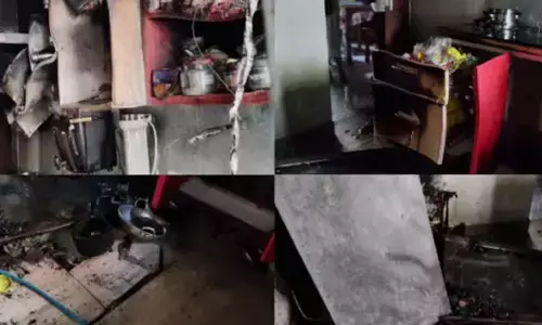 ആദ്യം കറുത്ത പുക ഉയര്‍ന്നു; പിന്നാലെ വലിയ ശബ്ദത്തിൽ പൊട്ടിത്തെറി; അടുക്കളയിൽ വില്ലനായത് ഫ്രിഡ്ജ്; വ്യാപക നാശനഷ്ടം; ഒഴിവായത് വൻ അപകടം