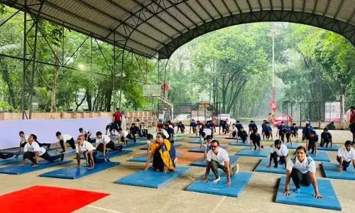 യോഗ ഡാന്സ് ശ്രദ്ധേയമായി;സംസ്കൃത സര്വ്വകലാശാലയില് അന്താരാഷ്ട്ര യോഗ ദിനം ആചരിച്ചു യോഗ ഡാന്സ് ശ്രദ്ധേയമായി;സംസ്കൃത സര്വ്വകലാശാലയില് അന്താരാഷ്ട്ര യോഗ ദിനം ആചരിച്ചു