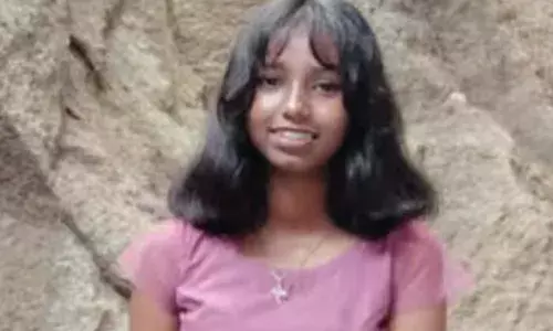 ചാലക്കുടിയില്‍ പതിനഞ്ചു വയസുകാരിയെ വീട്ടില്‍ തൂങ്ങി മരിച്ച നിലയില്‍ കണ്ടെത്തി; പ്ലസ് വണ്‍ പ്രവേശനത്തിനായി അപേക്ഷ നല്‍കി കാത്തിരിക്കവേ മരണം