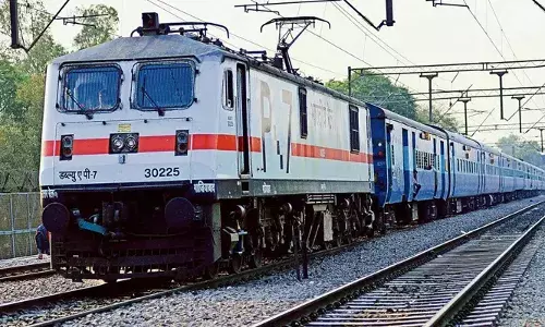 കോച്ചുകളുടെ എണ്ണം കുറച്ചു; കണ്ണൂര്‍-മംഗളൂരു പാസഞ്ചറില്‍ വന്‍ തിരക്ക്