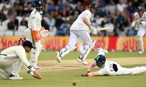 സെഞ്ചുറിയുമായി പടനയിച്ച് ബെന്‍ ഡക്കറ്റ്; അര്‍ധ സെഞ്ചുറിയുമായി സാക് ക്രോളിയും ജോ റൂട്ടും; ബുമ്രയെ കരുതലോടെ നേരിട്ടും പ്രസിദ്ധിനെയും ഠാക്കൂറിനെയും ആക്രമിച്ചും അഞ്ചാം ദിനത്തിലെ കുതിപ്പ്; ഹെഡിങ്‌ലിയില്‍ ഇംഗ്ലണ്ടിന് അഞ്ച് വിക്കറ്റിന്റെ തകര്‍പ്പന്‍ ജയം;  ഗില്ലിന്റെ നായക അരങ്ങേറ്റം തോല്‍വിയോടെ; ഇന്ത്യക്ക് ഓര്‍മിക്കാന്‍ അഞ്ച് സെഞ്ചുറി മാത്രം