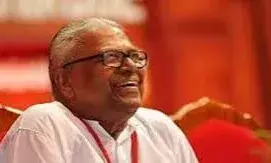 വിഎസ് അച്യുതാനന്ദന്റെ ആരോഗ്യനിലയില് മാറ്റമില്ലാതെ തുടരുന്നു; വിവിധ സ്പെഷ്യലിസ്റ്റുകള് അടങ്ങിയ വിദഗ്ധ ഡോക്ടര്മാരുടെ സംഘത്തിന്റെ മേല്നോട്ടത്തില് ചികില്സ വിഎസ് അച്യുതാനന്ദന്റെ ആരോഗ്യനിലയില് മാറ്റമില്ലാതെ തുടരുന്നു; വിവിധ സ്പെഷ്യലിസ്റ്റുകള് അടങ്ങിയ വിദഗ്ധ ഡോക്ടര്മാരുടെ സംഘത്തിന്റെ മേല്നോട്ടത്തില് ചികില്സ
