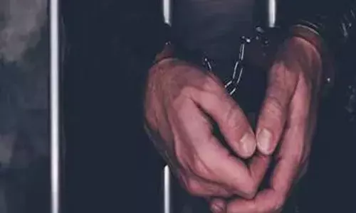 കൗണ്‍സലിങ്ങിനെത്തിയ 14 വയസ്സുകാരിയെ പീഡിപ്പിച്ചു; പോക്‌സോ കേസില്‍ അറുപത്തൊന്നുകാരനായ ഡോക്ടര്‍ അറസ്റ്റില്‍