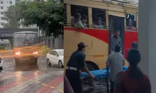ആശുപത്രി നടയിലേക്ക് കുതിച്ചെത്തിയ കെഎസ്ആർടിസി യെ കണ്ട് അമ്പരപ്പ്; കാര്യം അറിഞ്ഞപ്പോൾ ആശ്വാസം; യാത്രക്കാരിക്ക് രക്ഷകരായത് ബസ് ജീവനക്കാർ