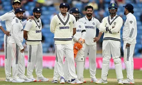 രണ്ടാം ടെസ്റ്റില്‍ ബുമ്ര കളിക്കില്ല; അഞ്ച് റണ്‍സും രണ്ട് വിക്കറ്റും മാത്രമുള്ള ശാര്‍ദൂല്‍ എന്തിന്?  ജഡേജയ്ക്ക് പകരം കുല്‍ദീപ് എത്തുമോ? പേസര്‍മാര്‍ വാഴുന്ന ബിര്‍മിങ്ഹാമില്‍ മാറ്റത്തിന് ഒരുങ്ങി ഇന്ത്യ; നെഞ്ചിടിപ്പേറ്റി ജോഫ്ര ആര്‍ച്ചര്‍ ഇംഗ്ലണ്ട് ടീമില്‍