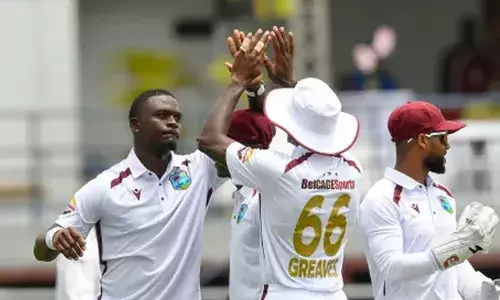 അന്ന് ഓസ്‌ട്രേലിയന്‍ മണ്ണില്‍ ചരിത്രജയം നേടി തിരിച്ചെത്തിയപ്പോള്‍ യുവതി നല്‍കിയ പീഡന പരാതി ആവിയായി;  വിന്‍ഡീസ് താരത്തിനെതിരെ ഇത്തവണ ലൈംഗിക പീഡന പരാതിയുമായി രംഗത്ത് വന്നത് ഗയാനയിലെ 11 സ്ത്രീകള്‍; ഓസിസിനെതിരായ ആദ്യ ടെസ്റ്റ് പുരോഗമിക്കുമ്പോള്‍ വിന്‍ഡീസ് ക്രിക്കറ്റ് ബോര്‍ഡിന് തലവേദന; അന്വേഷണം പുരോഗമിക്കുന്നു