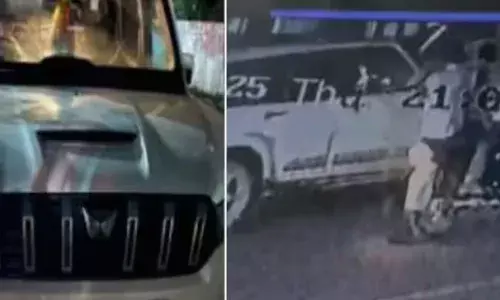 റോഡ് വശത്ത് പാർക്ക് ചെയ്തിരുന്ന വൈറ്റ് സ്കോർപിയോ; പെട്ടെന്ന് ബൈക്കിലെത്തിയ സംഘം തുരുതുരാ വെടിയുതിർത്തു; ഗുണ്ടാനേതാവിന്റെ അമ്മയ്ക്ക് ദാരുണാന്ത്യം; ഉന്നം വെച്ചത് മറ്റൊരാളെ?