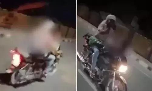 ആഗ്ര-കാണ്‍പൂര്‍ ഹൈവേയില്‍ ഹെല്‍മറ്റില്ലാതെ ബൈക്കില്‍ ദമ്പതികളുടെ യാത്ര; വിഡിയോ ക്ലിപ്പ് സമൂഹ മാധ്യമങ്ങളില്‍