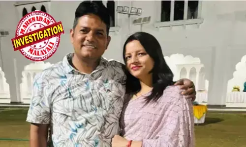 ഫ്ലാറ്റിലെ പാർക്കിംഗ് ഏരിയയിൽ വച്ച് ദേഷ്യത്തിൽ സംസാരം; പിന്നാലെ ഭാര്യയുടെ തോളിൽ കയ്യിട്ട് നടന്നുപോകുന്ന ഭർത്താവ്; തൊട്ടടുത്ത ദിവസം മുറിക്കുള്ളിൽ മനസ്സ് മരവിപ്പിക്കുന്ന കാഴ്ച; ദുരൂഹത നിറച്ച് ആ സിസിടിവി ദൃശ്യങ്ങൾ; പോലീസ് അന്വേഷണം തുടരുന്നു