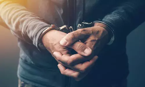 മോഷ്ടിച്ച ബൈക്കിലെത്തി യുവതിയുടെ സ്വര്‍ണമാല പൊട്ടിച്ച സംഭവം; പ്രതികള്‍ പിടിയില്‍: അറസ്റ്റിലായത് നിരവധി ലഹരി മരുന്നു കേസുകളിലെ പ്രതികള്‍