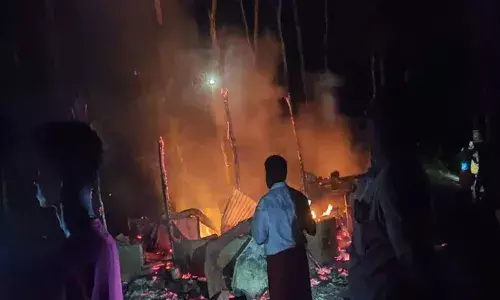 വിളക്കില്‍ നിന്നും തീ പടര്‍ന്നു; കൊല്ലത്ത് ഗ്യാസ് സിലണ്ടര്‍ പൊട്ടിത്തെറിച്ച് വീട് കത്തി നശിച്ചു