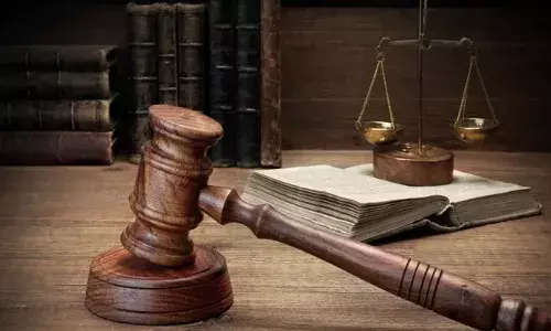 വിദ്യാര്‍ഥിനിക്കെതിരെ വ്യാജ ലൈംഗിക പീഡന ആരോപണം; അധ്യാപികയ്ക്ക് മുന്‍കൂര്‍ ജാമ്യം: സംസ്ഥാനം വിട്ടുപോകരുതെന്നും നിര്‍ദേശം