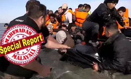 ഒടുവില്‍ ബ്രിട്ടന്റെ സമ്മര്‍ദ്ദങ്ങള്‍ക്ക് വഴങ്ങി ഫ്രാന്‍സ്; ഫ്രഞ്ച് തീരത്ത് നിന്ന് ഇംഗ്ലീഷ് ചാനല്‍ കടന്ന് ബ്രിട്ടനിലേക്ക് പുറപ്പെട്ട ഡിങ്കി ബോട്ട് കുത്തിക്കീറി പോലീസ്; നിലവിളിയോടെ വെള്ളത്തിലേക്ക് വീണ് കുട്ടികള്‍ അടക്കമുള്ളവര്‍: ഇനി യുകെയിലേക്ക് കള്ളബോട്ട് കയറ്റം അസാധ്യം