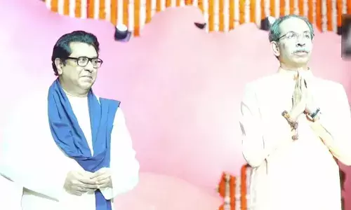 ബാല്‍ താക്കറെയ്ക്ക് കഴിയാത്തത് ഫഡ്നാവിസിനു കഴിഞ്ഞു; ബിജെപി മുന്നണിക്ക് വിധാന്‍ ഭവനില്‍ അധികാരമുണ്ട്; ഞങ്ങള്‍ക്ക് തെരുവുകളിലും; ഏറെക്കാലത്തെ പിണക്കം മറന്ന് വേദി പങ്കിട്ട് ഉദ്ധവും രാജ് താക്കറെയും