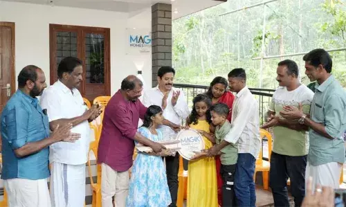 മാജിക് ഹോം പദ്ധതിയിലെ സ്‌നേഹഭവനം കൈമാറി: നിസ്സാനും നിസ്സിക്കും ഇനി സ്വന്തം വീടിന്റെ തണല്‍