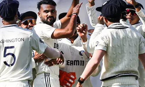 ഹാരി ബ്രൂക്കും ജാമി സ്മിത്തും ചേര്‍ന്നുള്ള മുന്നൂറ് റണ്‍സ് കൂട്ടുകെട്ട് പൊളിച്ചു; രണ്ടാം ടെസ്റ്റില്‍ ഇന്ത്യക്ക് നിര്‍ണായക ബ്രേക്ക് ത്രൂ സമ്മാനിച്ചത് ആകാശ്ദീപ്;  പക്ഷേ മൂന്നാം ടെസ്റ്റിലുണ്ടാവുമെന്ന് ഉറപ്പില്ലെന്ന് ഇന്ത്യന്‍ പേസര്‍