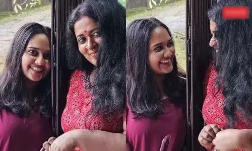 നിനക്ക് ഉടുപ്പ് മേടിക്കുമ്പോ..നിന്നെ കെട്ടിപ്പിടിക്കുമ്പോ..നിനക്ക് ഉമ്മ തരുമ്പോ..അമ്മക്ക് മനസിലാകാറുണ്ട് അമ്മക്ക് ഒരു മകൾ കൂടി ഉണ്ടെന്ന്..; നീയാണ് എനിക്ക് എല്ലാം; ഹൃദ്യമായ കുറിപ്പുമായി മഞ്ജു പത്രോസ്