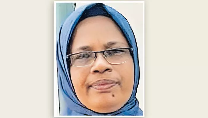 മീനച്ചിലാറ്റില് തുണി കഴുകുന്നതിനിടെ നീര്നായ കടിച്ചു; ചികിത്സ തേടിയ വീട്ടമ്മ കുഴഞ്ഞ് വീണു മരിച്ചു മീനച്ചിലാറ്റില് തുണി കഴുകുന്നതിനിടെ നീര്നായ കടിച്ചു; ചികിത്സ തേടിയ വീട്ടമ്മ കുഴഞ്ഞ് വീണു മരിച്ചു