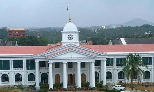 ജോലിക്ക് എത്താത്ത ജീവനക്കാര്‍ക്ക് ബുധനാഴ്ചത്തെ ശമ്പളം കിട്ടില്ല; രോഗം, പരീക്ഷകള്‍, പ്രസവം പോലുള്ള അത്യാവശ്യങ്ങള്‍ക്കല്ലാതെ അവധി അനുവദിക്കില്ല; ഡയസ്‌നോണ്‍ പ്രഖ്യാപിച്ച് സംസ്ഥാന സര്‍ക്കാര്‍; കെ എസ് ആര്‍ ടി സിയിലും ഡ്യൂട്ടിക്ക് എത്താത്തവരുടെ ശമ്പളം റദ്ദാക്കും