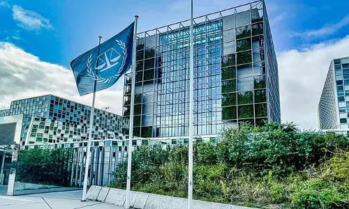 സ്ത്രീകള്‍ക്കും കുട്ടികള്‍ക്കുമെതിരെ അതിക്രമം; താലിബാന്റെ ആത്മീയ നേതാവിനെയും ചീഫ് ജസ്റ്റിനെയും അറസ്റ്റ് ചെയ്യാന്‍ ഉത്തരവ്