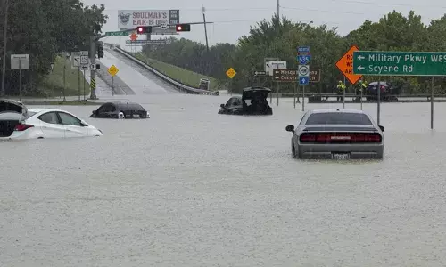 ടെക്‌സാസിലെ മിന്നല്‍ പ്രളയത്തില്‍ മരിച്ചവരുടെ എണ്ണം 109 ആയി;  കാണാതായ 160 പേര്‍ക്കായി തിരച്ചില്‍: മരണസംഖ്യ ഇനിയും ഉയര്‍ന്നേക്കും