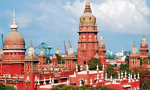 അധികാരം ലഭിച്ചാല്‍ രാഷ്ട്രീയക്കാര്‍ രാജാക്കന്മാരാണെന്ന് കരുതരുത്; മദ്രാസ് ഹൈക്കോടതി