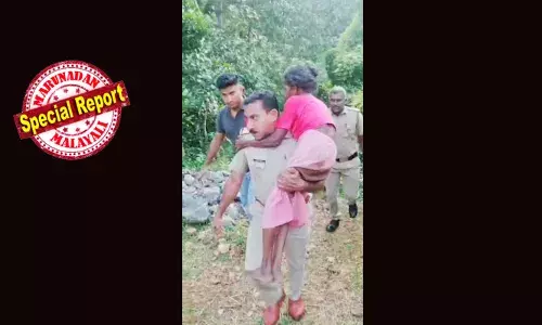 കാണാതായ വയോധികയെ കണ്ടെത്തിയത് വനമേഖലയോട് ചേര്‍ന്ന്; ദുര്‍ഘടമായ പാതയിലുടെ അമ്മയെ കുഞ്ഞിനെയെന്ന പോലെ എടുത്തു ഇന്‍സ്പെക്ടര്‍ റോഡില്‍ എത്തിച്ചു; ഇത് മലയാലപ്പുഴ എസ്എച്ച്ഓ ശ്രീജിത്തിന്റെ ജീവകാരുണ്യ പ്രവര്‍ത്തനം