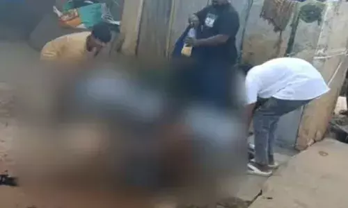 ഇരുപത്തിരണ്ടുകാരന്റെ വിവാഹാഭ്യര്‍ത്ഥന നിരസിച്ചു; 18കാരിക്ക് നേരെ ആസിഡ് ആക്രമണം; സ്വയം തീ കൊളുത്തി ജീവനൊടുക്കാന്‍ പ്രതിയുടെ ശ്രമം