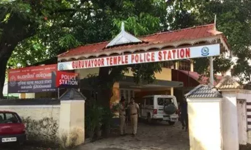 പണിമുടക്ക് ദിവസം തുറന്ന് പ്രവർത്തിച്ച ഹോട്ടല്‍ അടിച്ചു തകർത്തു; അഞ്ച് പേർ അറസ്റ്റിൽ; പിടിയിലായത് വഴിയോര കച്ചവട തൊഴിലാളി യൂണിയന്‍ ഭാരവാഹികളെന്ന് പോലീസ്