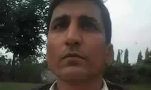 മുടിവെട്ടി അച്ചടക്കത്തോടെ വരാന്‍ ആവശ്യപ്പെട്ടു; സ്‌കൂള്‍ പ്രിന്‍സിപ്പലിനെ വിദ്യാര്‍ത്ഥികള്‍ കുത്തിക്കൊന്നു: സ്‌കൂളില്‍ നിന്നും ഓടി രക്ഷപ്പെട്ട വിദ്യാര്‍ത്ഥികള്‍ക്കായി തിരച്ചില്‍