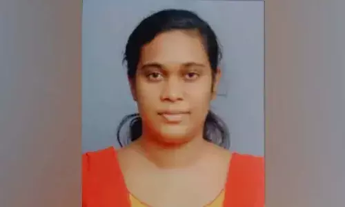 ആലപ്പുഴയില്‍ വീട്ടില്‍ വെച്ച് പാമ്പു കടിയേറ്റ യുവതി മരിച്ചു; അന്ത്യം സ്വകാര്യ ആശുപത്രിയില്‍ ചികിത്സയില്‍ കഴിയവേ