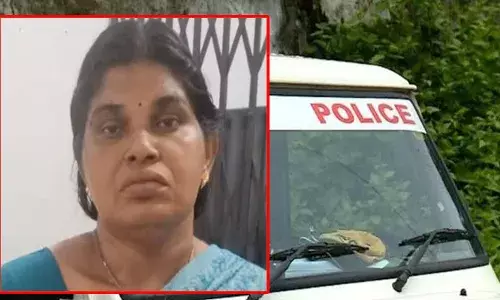 ബസിറങ്ങി വീട്ടിലേക്കു നടക്കവേ മോഷണ ശ്രമം; വയോധികയുടെ സ്വർണ്ണമാല പൊട്ടിച്ച് ഓടിയ യുവതിയെ നാട്ടുകാർ ചേർന്ന് പിടികൂടി; സംഭവം തിരുവനന്തപുരത്ത്