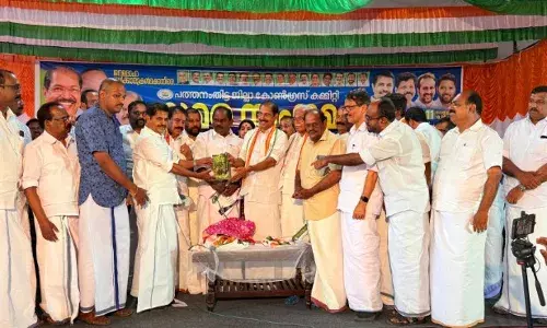 ട്രാവല് ഫീല്സ് ആന്ഡ് ഫീഡ്സ് പുസ്തകം പ്രകാശനം ചെയ്തു ട്രാവല് ഫീല്സ് ആന്ഡ് ഫീഡ്സ് പുസ്തകം പ്രകാശനം ചെയ്തു