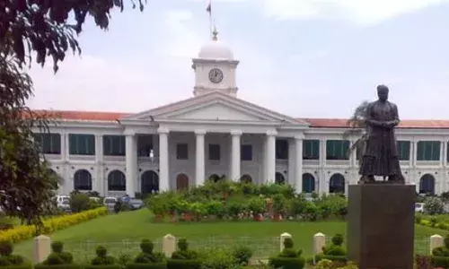 സെക്രട്ടേറിയറ്റിലെ ഡ്യൂട്ടിക്കിടെ പൊലീസുകാരിക്ക് പാമ്പു കടിയേറ്റു; ആശുപത്രിയില്‍ നിരീക്ഷണത്തില്‍